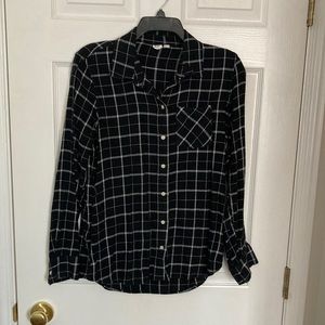 Gap Women’s Front Pocket Button Up